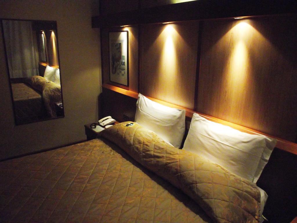 Hotel Motel Ovest Vittuone Phòng bức ảnh