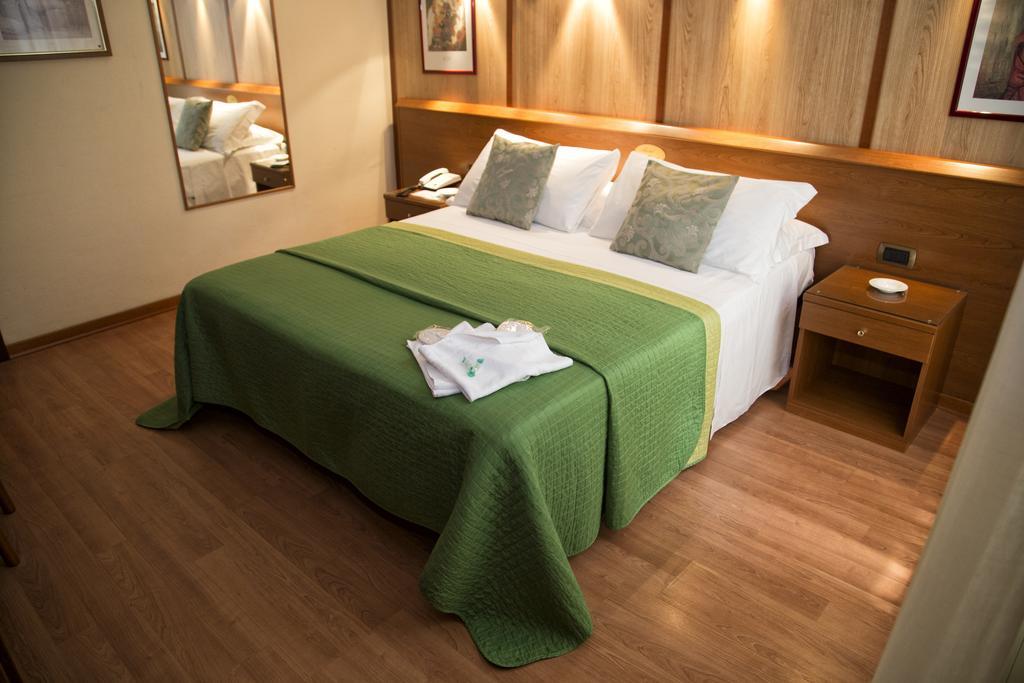 Hotel Motel Ovest Vittuone Ngoại thất bức ảnh