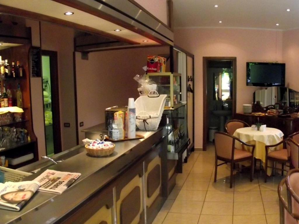 Hotel Motel Ovest Vittuone Ngoại thất bức ảnh
